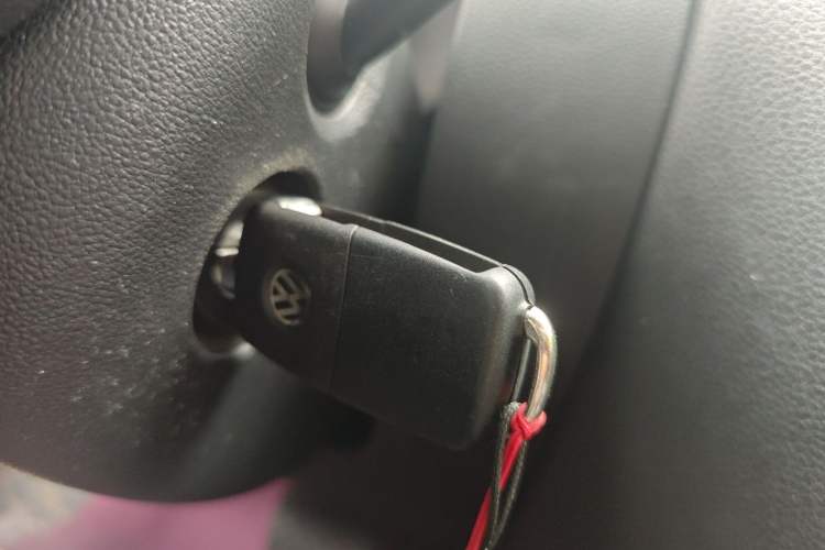 Used Volkswagen Sagitar 2015 230TSI Automatic Comfort Version Vehicle Key