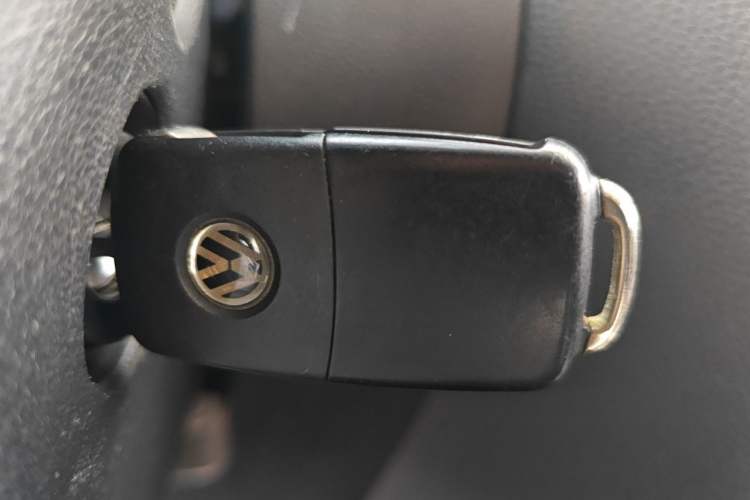 Used Volkswagen Sagitar 2015 1.6L Manual Comfort Model Vehicle Key