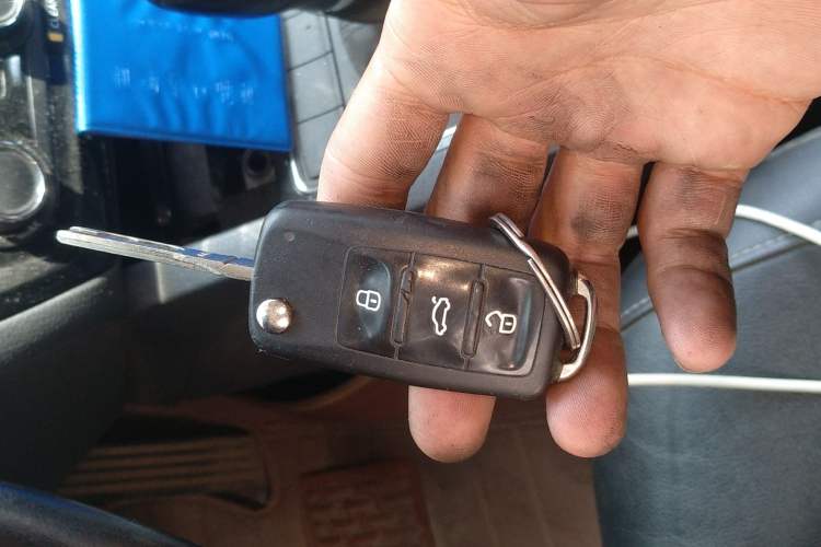 Used Volkswagen Sagitar 2015 1.6L Automatic Comfort Model Vehicle Key