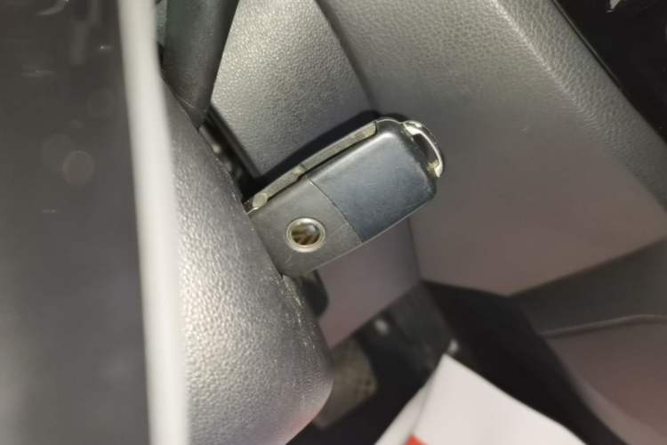Used Volkswagen Sagitar 2015 1.6L Automatic Comfort Model Vehicle Key