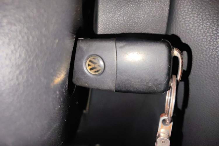Used Volkswagen Sagitar 2015 230TSI Automatic Comfort Version Vehicle Key