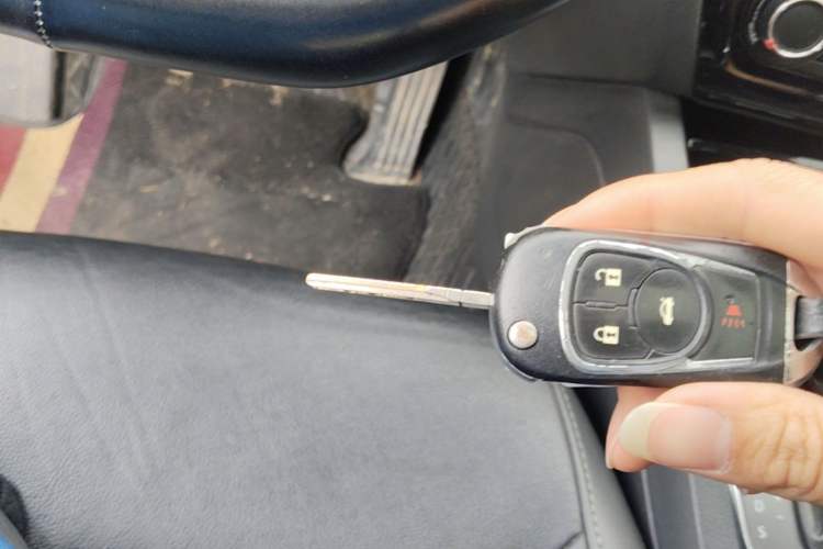 Used Volkswagen Sagitar 2015 1.6L Automatic Comfort Model Vehicle Key