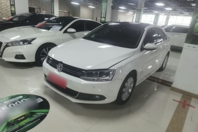 Used Volkswagen Sagitar 2015 230TSI Automatic Luxury Model