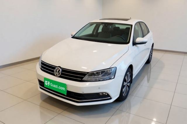 Gebrauchter Volkswagen Sagitar 2015 230TSI Automatic Luxury Model