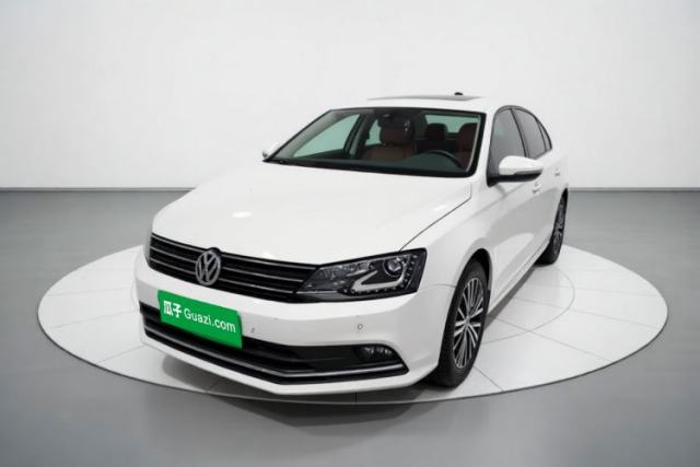 Używany Volkswagen Sagitar 2015 280TSI Automatic Flagship Model