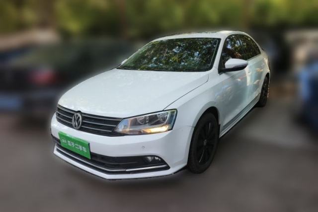 Volkswagen Sagitar 2015 230TSI Automatic Luxury Model usado