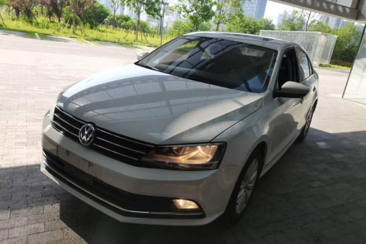 Used Volkswagen Sagitar 2015 230TSI Automatic Comfort Version Guazi used car, China used car export, Used car for sale, Used  cars, Cheapest cars for sale