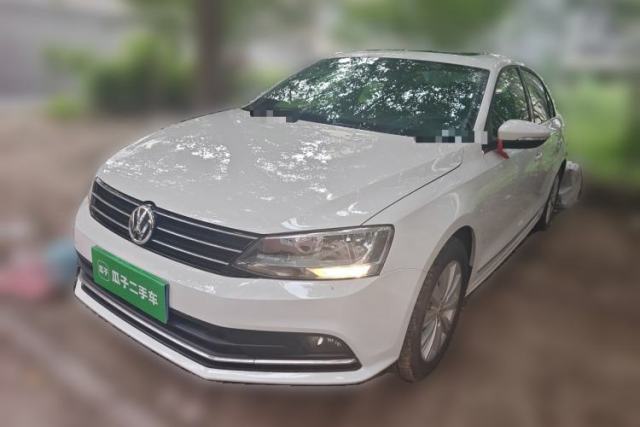 Ojetý Volkswagen Sagitar 2015 1.6L Manual Comfort Model