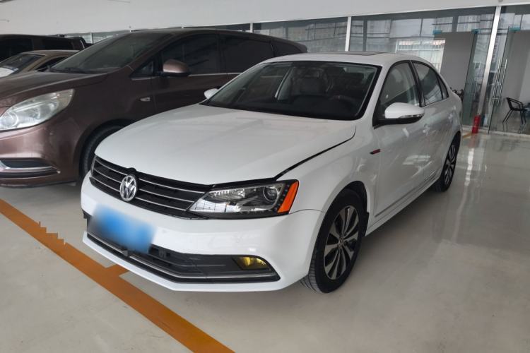 Used Volkswagen Sagitar 2015 230TSI Automatic Luxury Model Guazi used car, China used car export, Used car for sale, Used  cars, Cheapest cars for sale