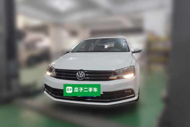 Volkswagen Sagitar 2015 230TSI Automatic Luxury Model usado