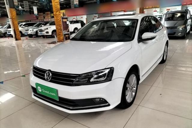 Volkswagen Sagitar 2015 230TSI Automatic Comfort Version usado