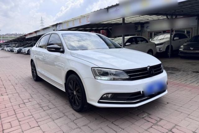 Volkswagen Sagitar 2015 1.6L Manual Comfort Model usado