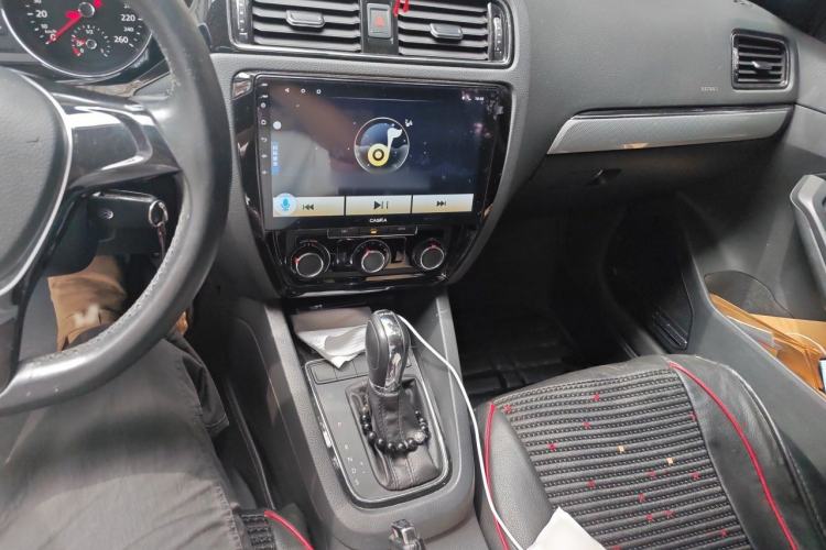 Used Volkswagen Sagitar 2015 230TSI Automatic Comfort Version Audio And AC Panel