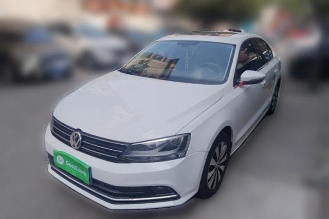 Volkswagen Sagitar 2015 230TSI Automatic Luxury Model usado