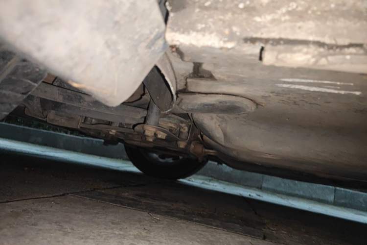 Used Volkswagen Sagitar 2015 1.6L Automatic Comfort Model Chassis Front Left