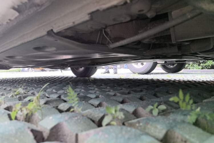 Used Volkswagen Sagitar 2015 1.6L Automatic Comfort Model Chassis Front Right