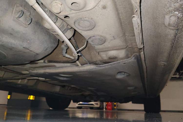 Used Volkswagen Sagitar 2015 1.6L Manual Comfort Model Chassis Rear Right