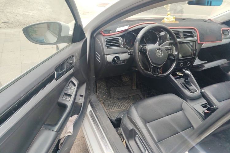 Used Volkswagen Sagitar 2015 1.6L Automatic Comfort Model Driver Seat