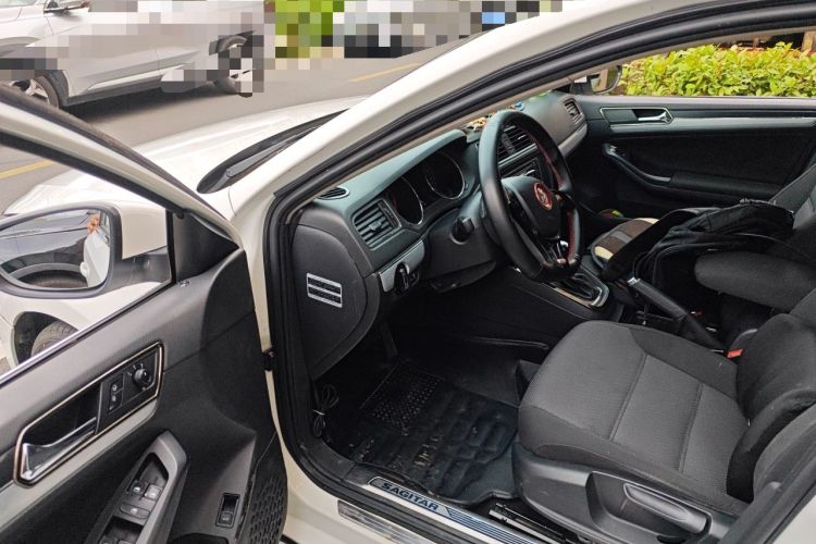 Used Volkswagen Sagitar 2015 1.6L Automatic Fashion Model Driver Seat