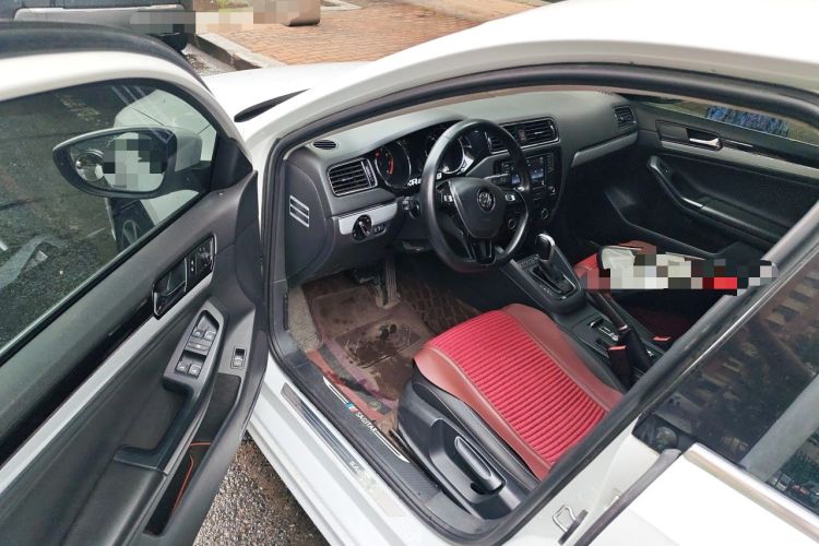 Used Volkswagen Sagitar 2015 1.6L Automatic Comfort Model Driver Seat