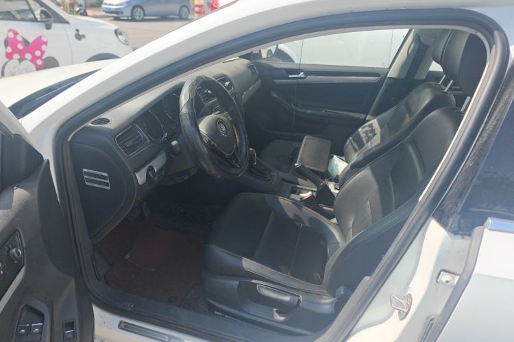 Used Volkswagen Sagitar 2015 1.6L Automatic Comfort Model Driver Seat