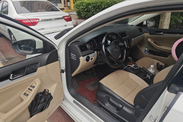 Used Volkswagen Sagitar 2015 1.6L Automatic Comfort Model Driver Seat
