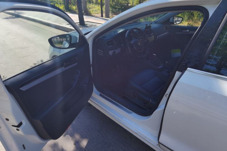 Used Volkswagen Sagitar 2015 1.6L Automatic Comfort Model Driver Seat