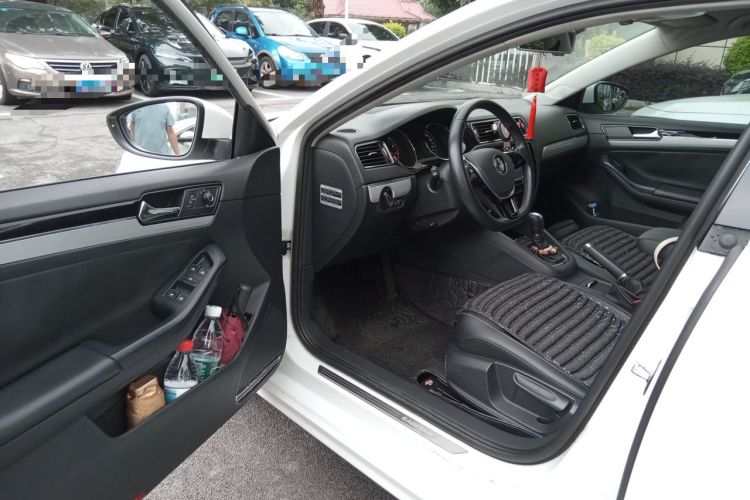 Used Volkswagen Sagitar 2015 1.6L Automatic Comfort Model Driver Seat