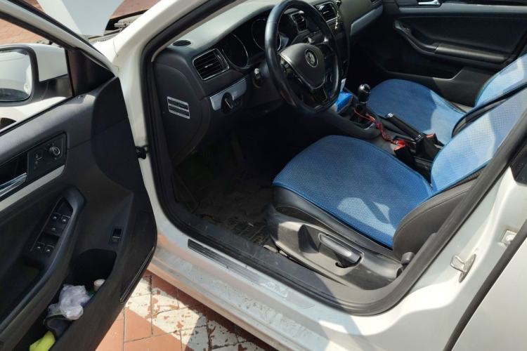 Used Volkswagen Sagitar 2015 1.6L Manual Comfort Model Driver Seat
