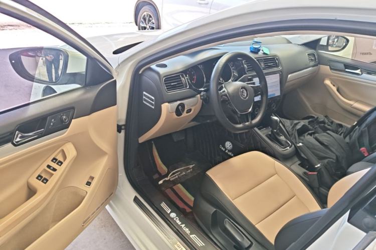 Used Volkswagen Sagitar 2015 1.6L Automatic Comfort Model Driver Seat