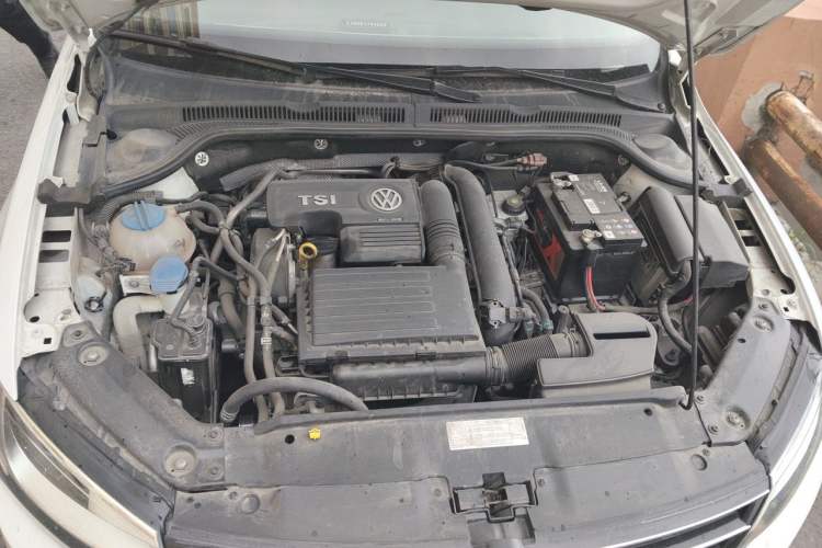Used Volkswagen Sagitar 2015 230TSI Automatic Comfort Version Engine Bay