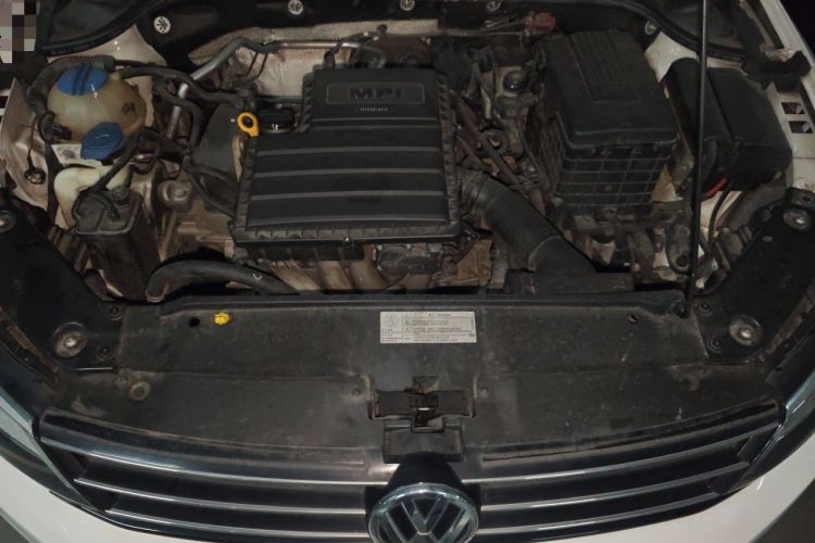 Used Volkswagen Sagitar 2015 1.6L Automatic Comfort Model Engine Bay