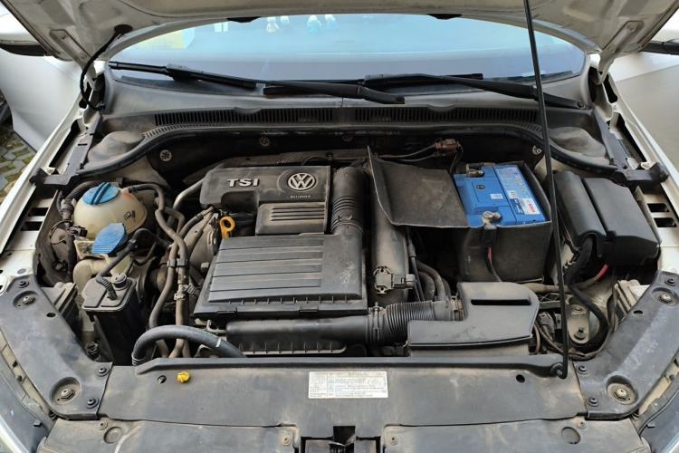 Used Volkswagen Sagitar 2015 230TSI Automatic Luxury Model Engine Bay