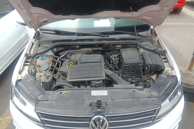 Used Volkswagen Sagitar 2015 1.6L Automatic Comfort Model Engine Bay