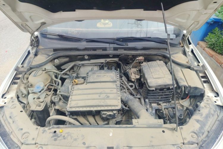 Used Volkswagen Sagitar 2015 1.6L Automatic Comfort Model Engine Bay