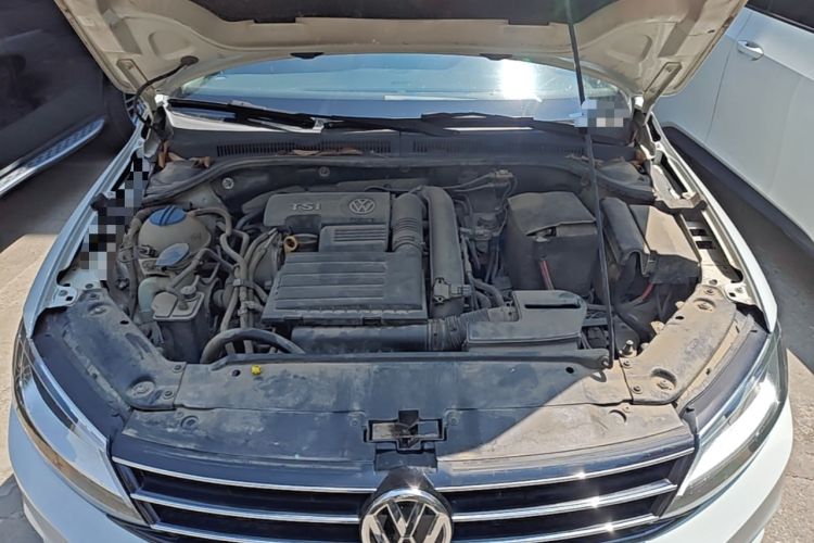 Used Volkswagen Sagitar 2015 230TSI Automatic Comfort Version Engine Bay
