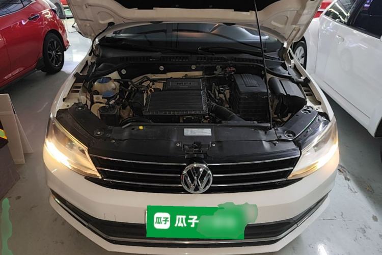 Used Volkswagen Sagitar 2015 1.6L Automatic Comfort Model Engine Bay