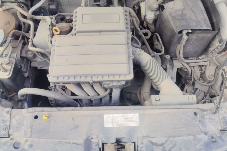 Used Volkswagen Sagitar 2015 1.6L Manual Comfort Model Engine Bay