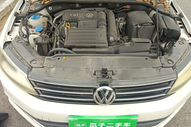 Used Volkswagen Sagitar 2015 230TSI Automatic Luxury Model Engine Bay