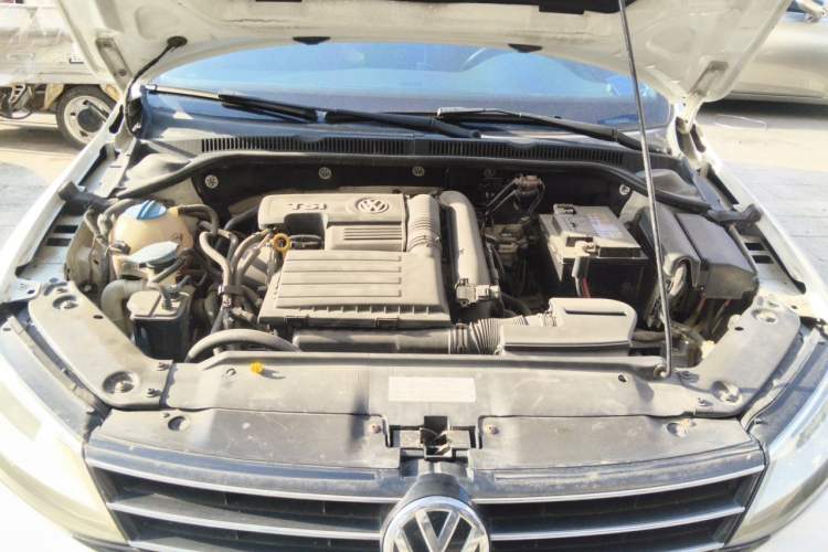 Used Volkswagen Sagitar 2015 230TSI Automatic Comfort Version Engine Bay
