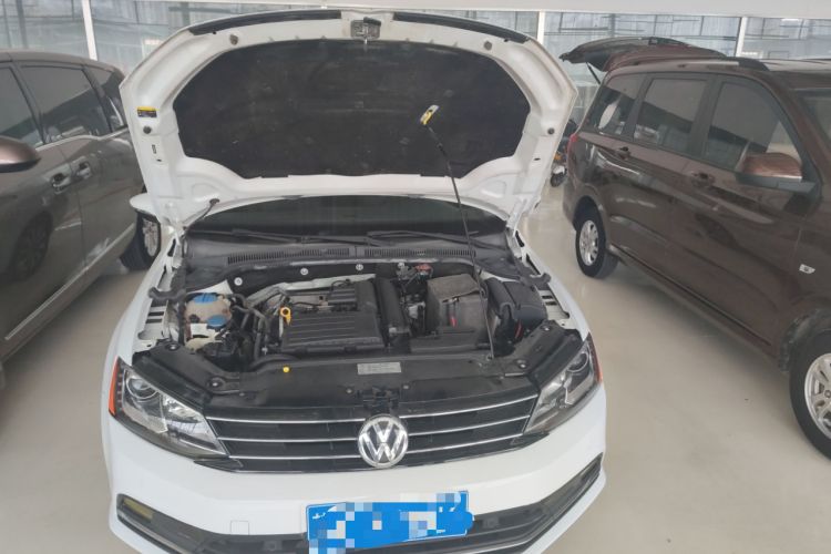 Used Volkswagen Sagitar 2015 230TSI Automatic Luxury Model Engine Bay
