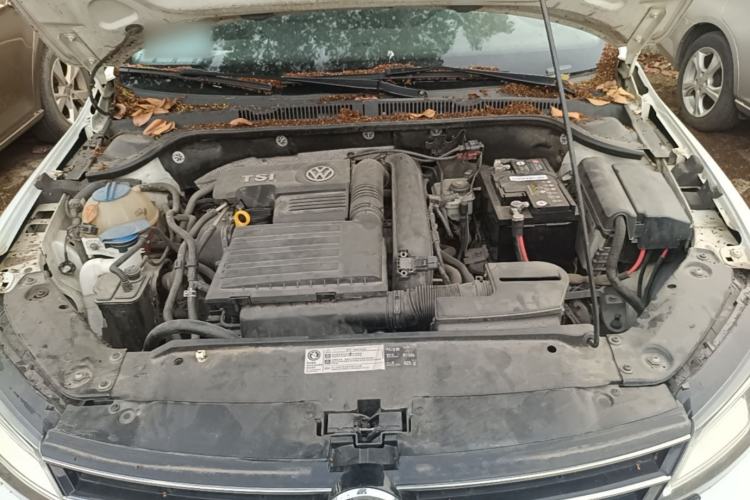 Used Volkswagen Sagitar 2015 230TSI Automatic Comfort Version Engine Bay
