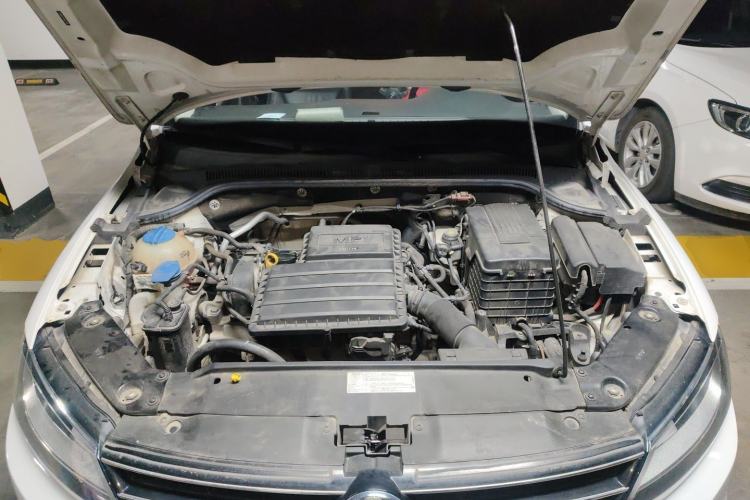 Used Volkswagen Sagitar 2015 1.6L Automatic Comfort Model Engine Bay