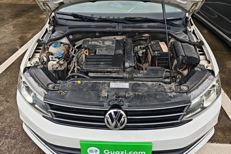 Used Volkswagen Sagitar 2015 230TSI Automatic Comfort Version Engine Bay