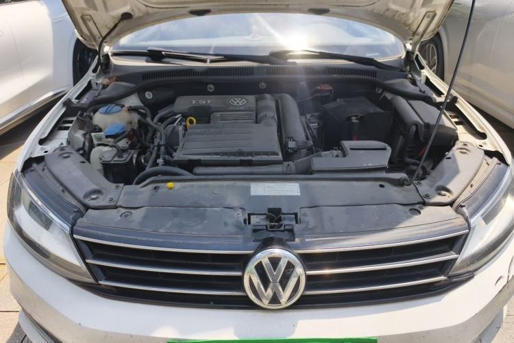 Used Volkswagen Sagitar 2015 230TSI Automatic Comfort Version Engine Bay
