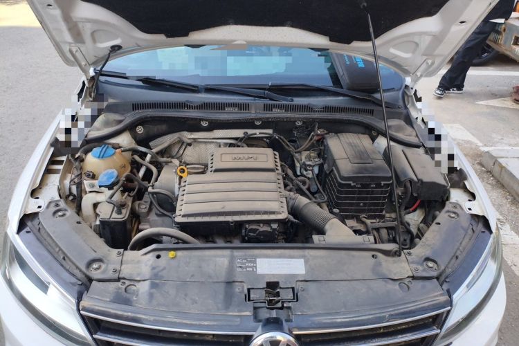 Used Volkswagen Sagitar 2015 1.6L Automatic Comfort Model Engine Bay