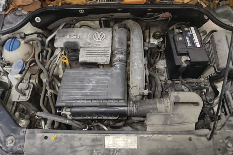 Used Volkswagen Sagitar 2015 230TSI Automatic Comfort Version Engine Bay