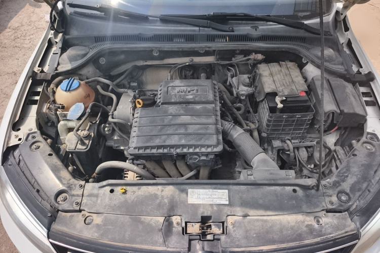 Used Volkswagen Sagitar 2015 1.6L Automatic Comfort Model Engine Bay