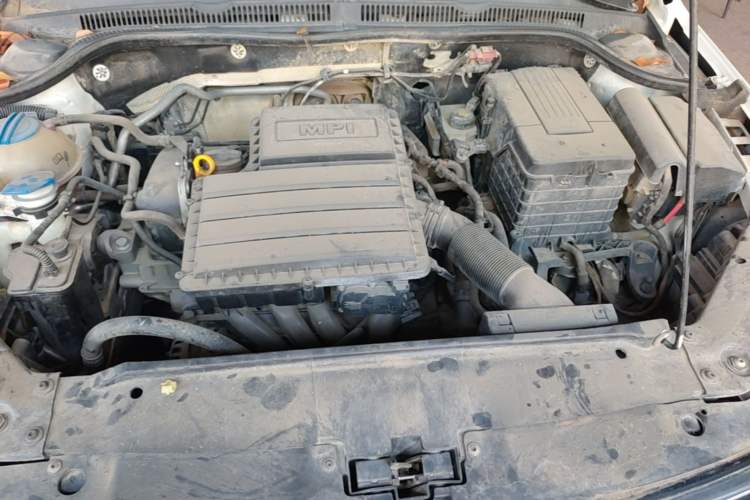 Used Volkswagen Sagitar 2015 1.6L Automatic Comfort Model Engine Bay