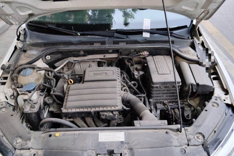 Used Volkswagen Sagitar 2015 1.6L Automatic Comfort Model Engine Bay